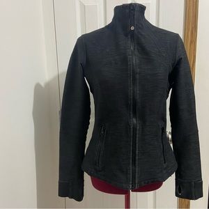 Lululemon Define women black grey tone long sleeves athletic top. Size 10. Used.